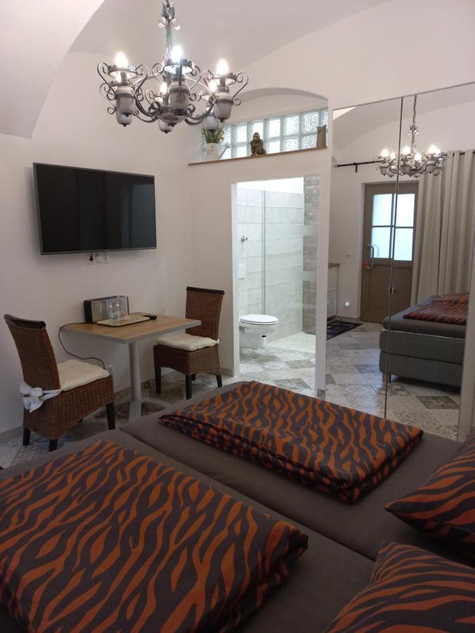 Apartment A-m *